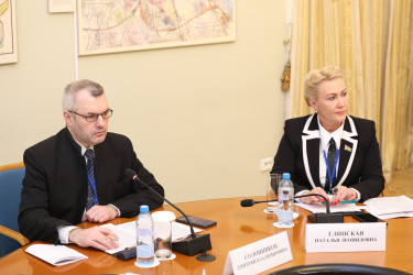 Выпускники российских вузов, редкая лексика, театры и кино: в Таврическом дворце проходит конференция по русскому языку