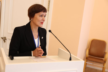 Выпускники российских вузов, редкая лексика, театры и кино: в Таврическом дворце проходит конференция по русскому языку