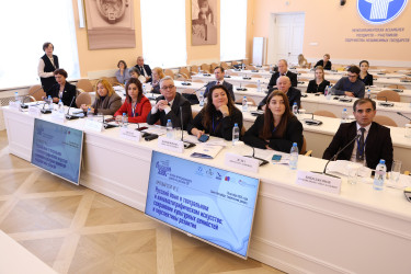 Выпускники российских вузов, редкая лексика, театры и кино: в Таврическом дворце проходит конференция по русскому языку