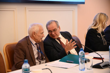 Научный суверенитет, инновации в профобразовании и новые смыслы в обучении для креативной экономики обсудили в Таврическом дворце