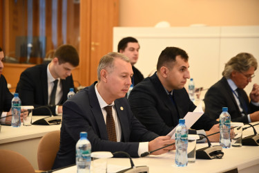 Научный суверенитет, инновации в профобразовании и новые смыслы в обучении для креативной экономики обсудили в Таврическом дворце