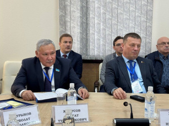 Наблюдатели от МПА СНГ обсудили особенности парламентских выборов с руководством Конституционного суда Кыргызстана