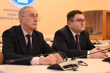 Приоритет прав и свобод человека: в Таврическом дворце рассказали об обновленной Конституции Узбекистана 