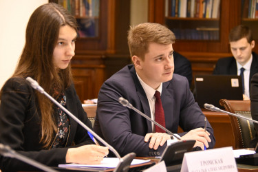 Студенты провели дебаты о роли искусственного интеллекта в политической жизни и электоральном процессе