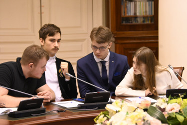 Студенты провели дебаты о роли искусственного интеллекта в политической жизни и электоральном процессе