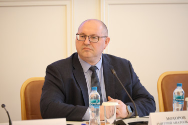 Цифровые вызовы демократии: круглый стол по использованию ИИ на выборах прошел в Таврическом дворце
