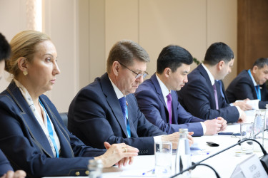 В Астане наблюдатели от МПА СНГ провели встречу в  Верховном суде 