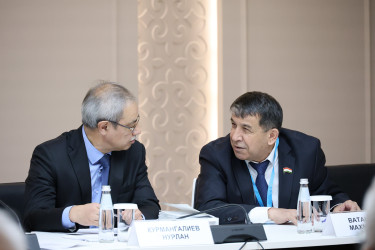 В Астане наблюдатели от МПА СНГ провели встречу в  Верховном суде 
