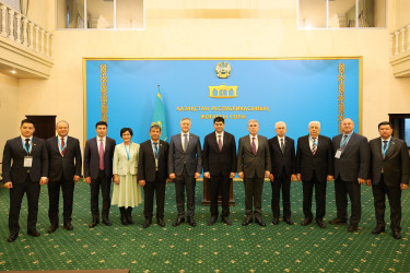 В Астане наблюдатели от МПА СНГ провели встречу в  Верховном суде 