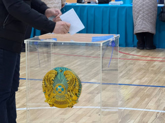 Открытие участков на референдуме в Республике Казахстан