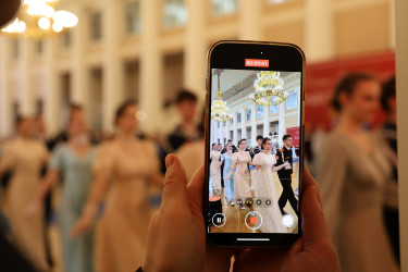 В Таврическом дворце состоялся Кадетский бал