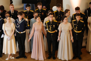 В Таврическом дворце состоялся Кадетский бал