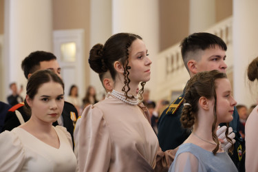 В Таврическом дворце состоялся Кадетский бал