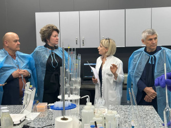 Парламентарии стран Содружества посетили агропредприятие и лабораторию в Армении