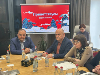 Парламентарии стран Содружества посетили агропредприятие и лабораторию в Армении