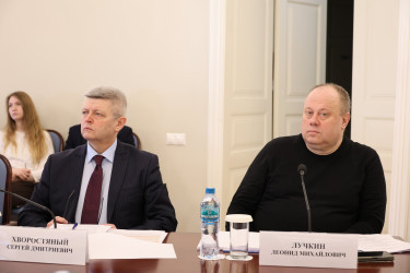 Баланс между свободой доступа и безопасностью: в СНГ появится модельный закон о защите детей от информации, причиняющей вред их здоровью и развитию