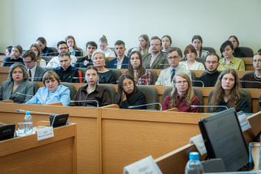 заседание международного молодёжного дискуссионного клуба «Таврический» на тему «Историческая память и правовое просвещение в формировании электоральной культуры молодежи»