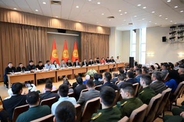 Марлен Маматалиев встретился с соотечественниками в Петербурге. 22 мая 2026