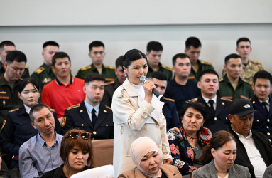 Марлен Маматалиев встретился с соотечественниками в Петербурге. 22 мая 2026