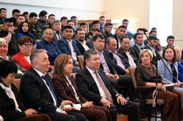 Марлен Маматалиев встретился с соотечественниками в Петербурге. 22 мая 2026