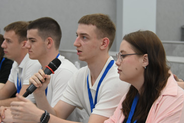 В Саратове продолжаются мероприятия Международной молодежной электоральной школы