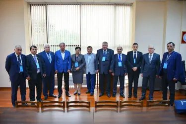 Встреча с представителями партии «Бутун Кыргызстан - Эмгек»