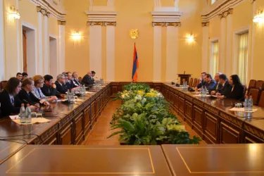 Встреча с представителями «Республиканской партии Армении» и партии «Процветающая Армения»