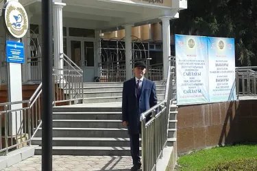 Наблюдатели от МПА СНГ на избирательном участке в Алматы