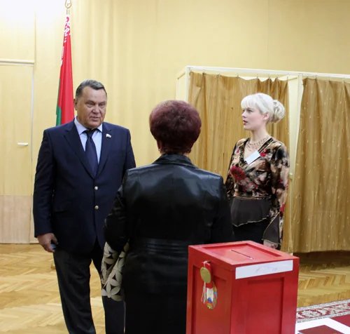 Группа международных наблюдателей от МПА СНГ отправлятся на участки в Минске знакомиться с ходом досрочного голосования