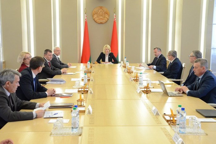 Парламентарии Республики Беларусь приняли рекомендации по стабилизации экономики страны