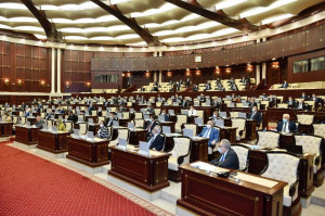 Азербайджанские депутаты рассмотрели законопроекты по повышению качества правосудия 