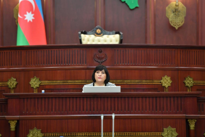 Состоялось первое заседание внеочередной сессии Милли Меджлиса Азербайджанской Республики