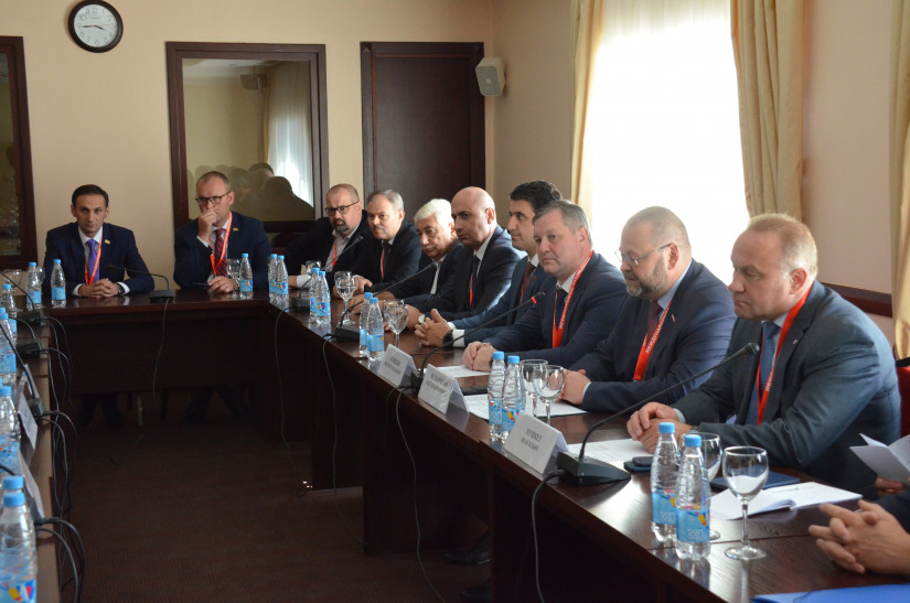 Наблюдатели от МПА СНГ обсудили роль наблюдателей на выборах с представителями общественных движений Беларуси