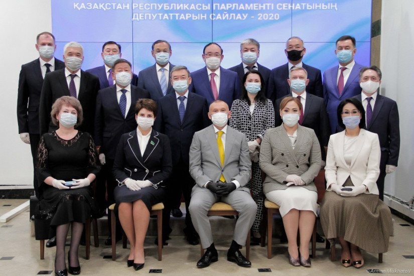 Центризбирком Казахстана зарегистрировал 17 вновь избранных сенаторов 