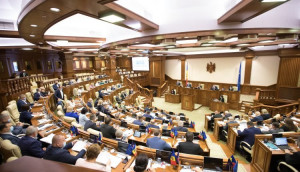 Законодатели Республики Молдова провели первое пленарное заседание осенне-зимней сессии