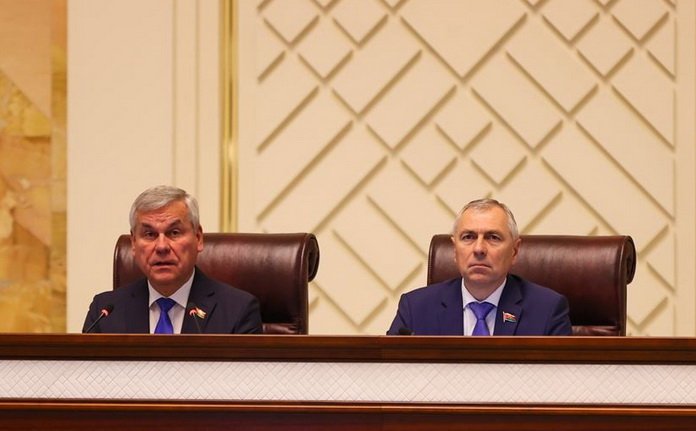 Белорусские депутаты рассмотрели десять законопроектов