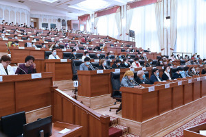 В Жогорку Кенеше прошел Форум женщин Кыргызской Республики