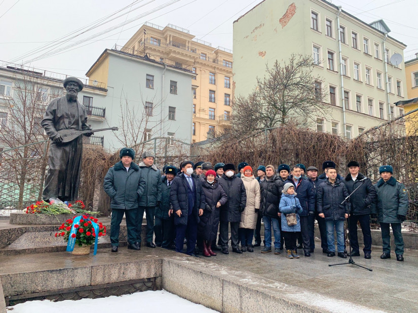 В Санкт-Петербурге почтили память казахского поэта Жамбыла Жабаева