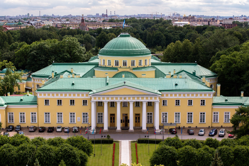 Подсветка Таврического дворца в Петербурге будет отключена в поддержку 