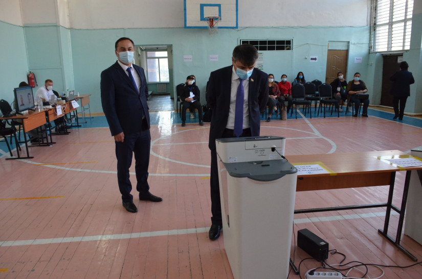 В Кыргызстане проходит референдум: наблюдатели от МПА СНГ присутствовали при открытии участков 