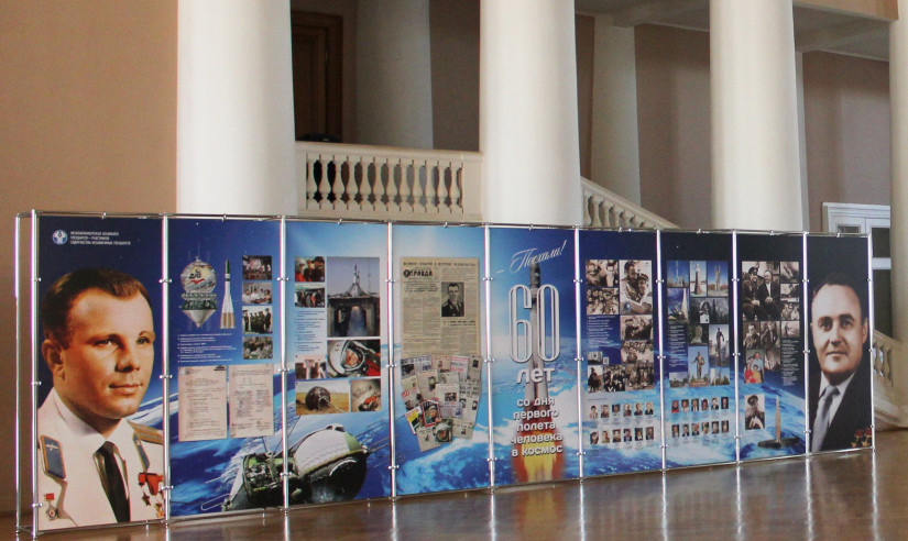 В Таврическом дворце открылась выставка ко Дню космонавтики