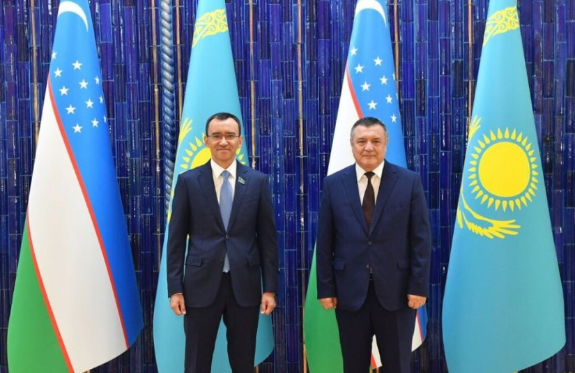 Маулен Ашимбаев и Нурдинжон Исмоилов отметили важность межпарламентского сотрудничества на международной арене