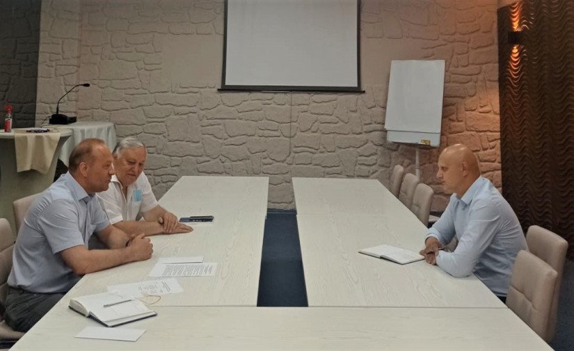 IPA CIS Observers Met With Participants of Moldovan Parliamentary Elections