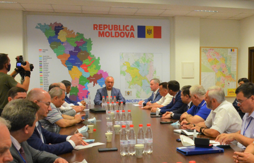 Наблюдатели от СНГ встретились с участниками предвыборной гонки в Республике Молдова