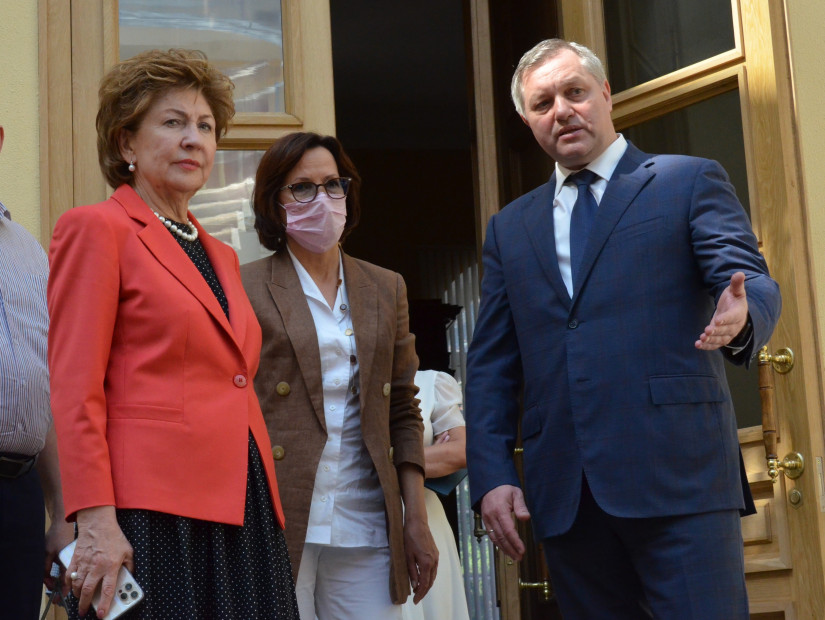 Председатель Совета Евразийского женского форума осмотрела площадки Таврического дворца