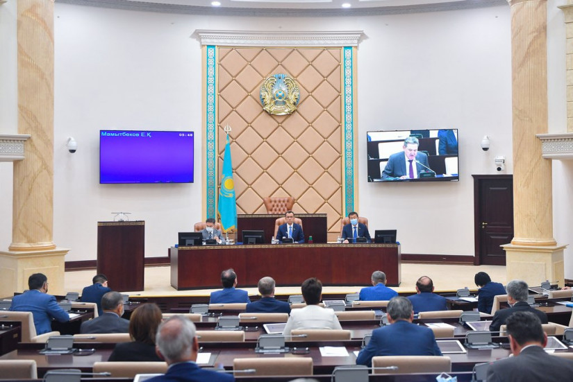Казахстанские сенаторы наметили основные направления работы на период очередной сессии