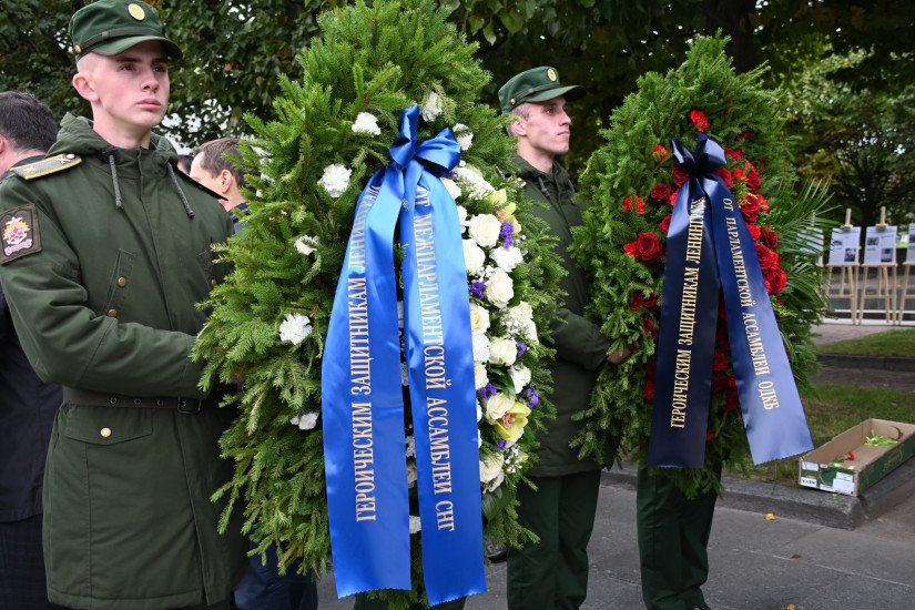 IPA CIS Council Secretariat Honored Memory of Victims of Leningrad Siege 
