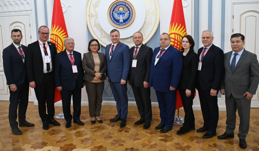 Наблюдатели от МПА СНГ провели встречу с руководством Жогорку Кенеша Кыргызской Республики