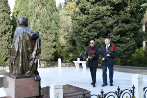 Руководство Секретариата Совета МПА СНГ приняло участие в памятных церемониях в Баку