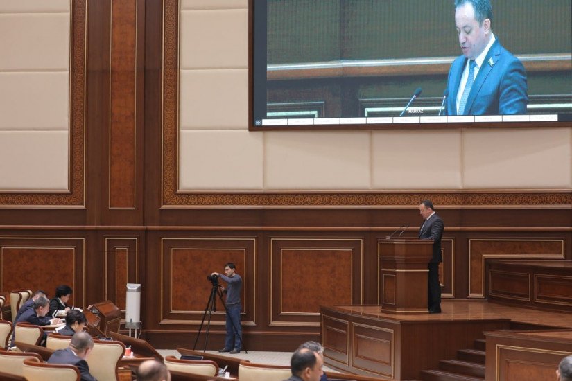 Uzbekistani Senators Approved New Labor Code